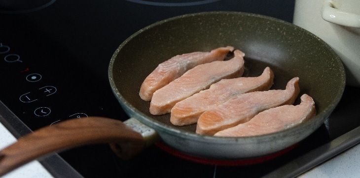 plain salmon in frying pan